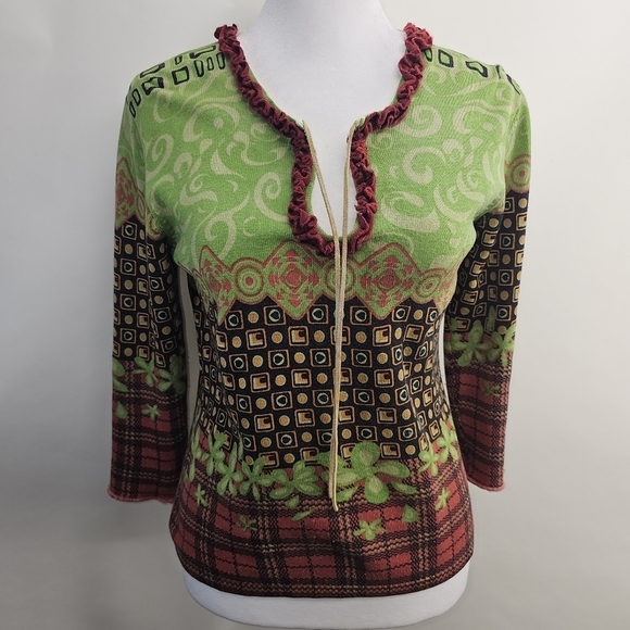 Joseph A. 87% silk size medium top. Maroon, green and black - Picture 1 of 11